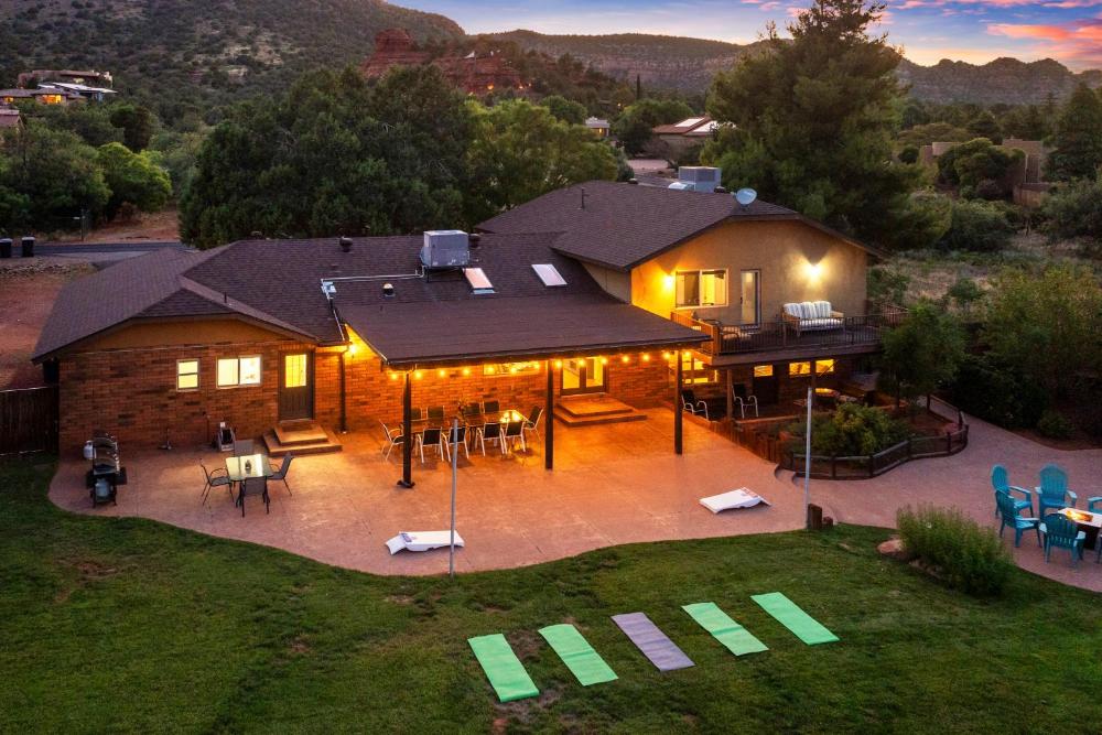 Castle Rock Views Sedona Retreat with Hot Tub!